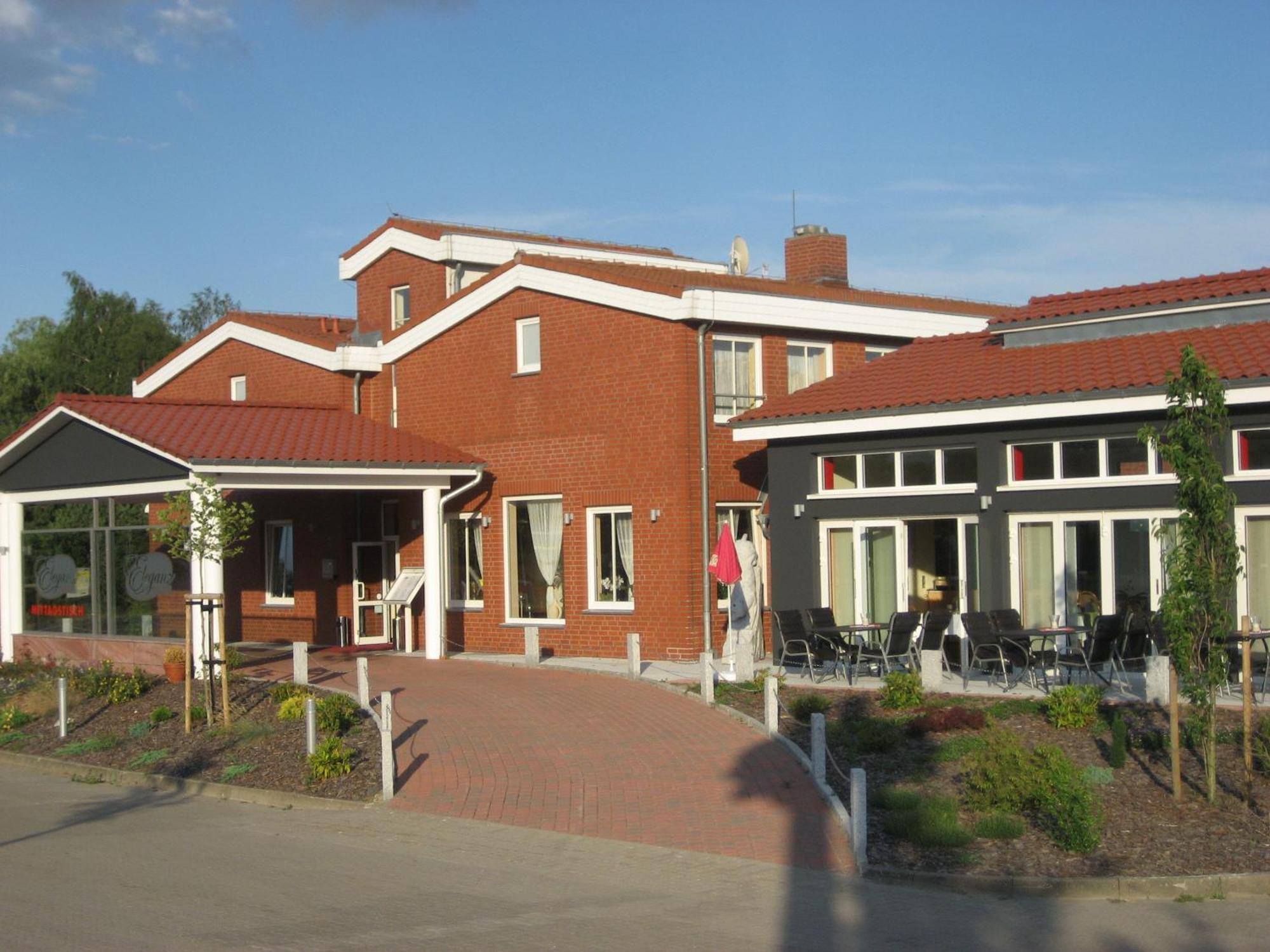Hotel Eleganz Rustow Exterior foto